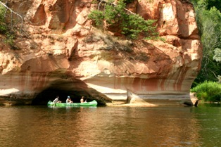 Outdoor guide boating or kayaking